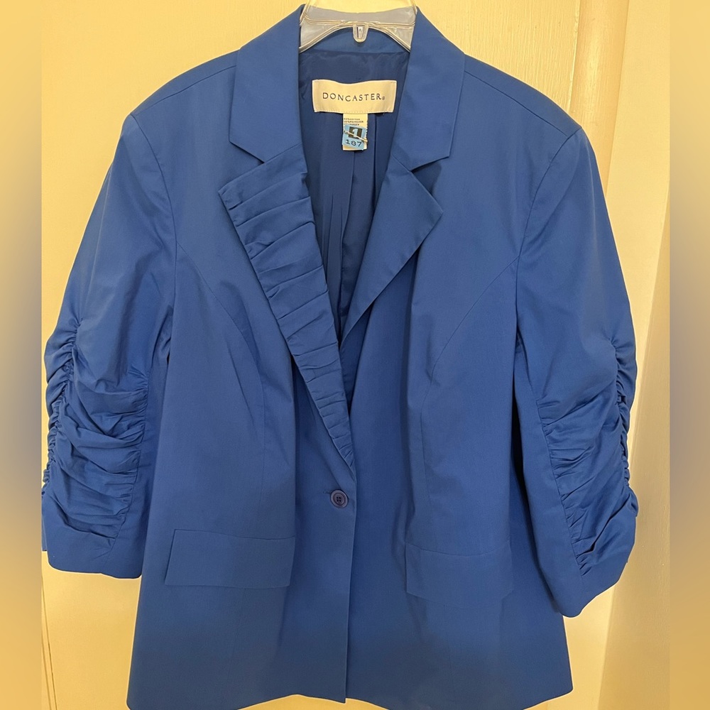 Doncaster Jacket. Blue. Size 18W. Lined. Very good condition.